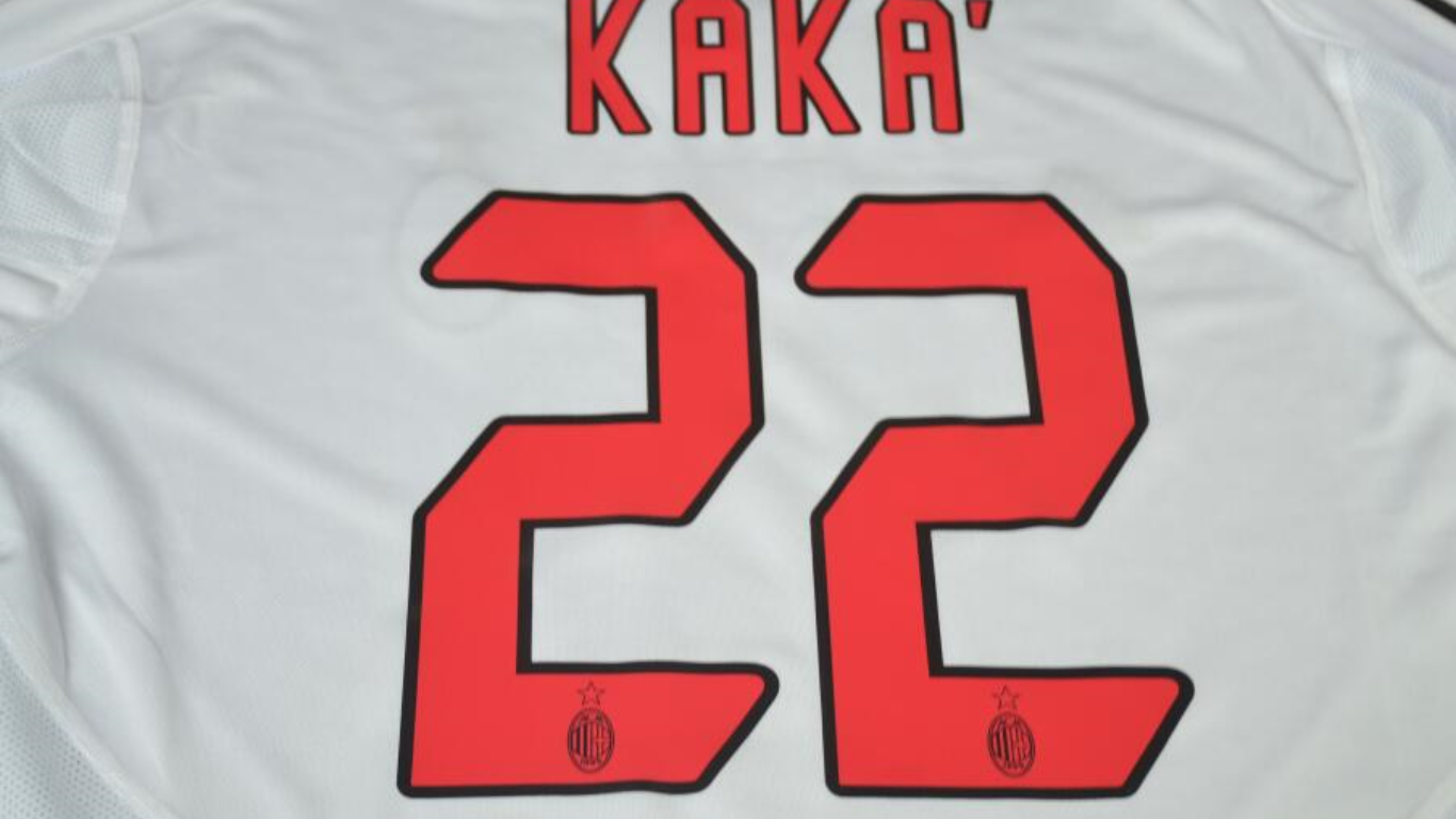 Camisa Retrô Milan Away UCL Versão 04/05 "Kaká" N°.22