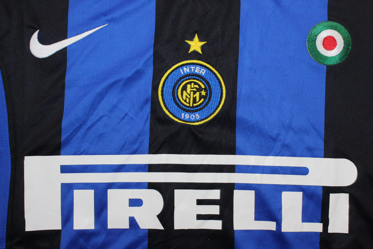 Camisa Retrô Inter de Milão Home Serie A Versão 04/05 "Adriano" N°.10