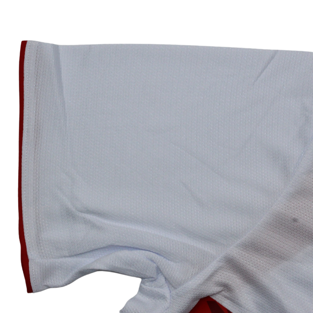 Camisa Retrô VfB Stuttgart Home 06/07 "Connor" N°.44