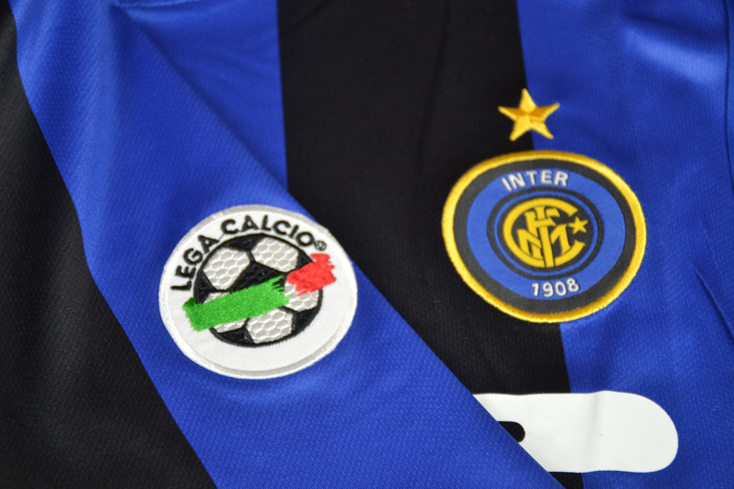 Camisa Retrô Inter de Milão Home 00/01 "Vieri" N°.32