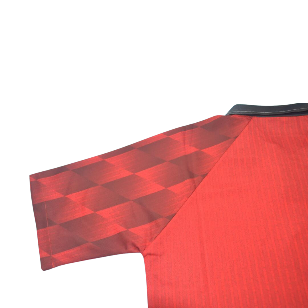 Camisa Manchester United Home 96/98 - Versão Retrô "Cantona" Nº 7