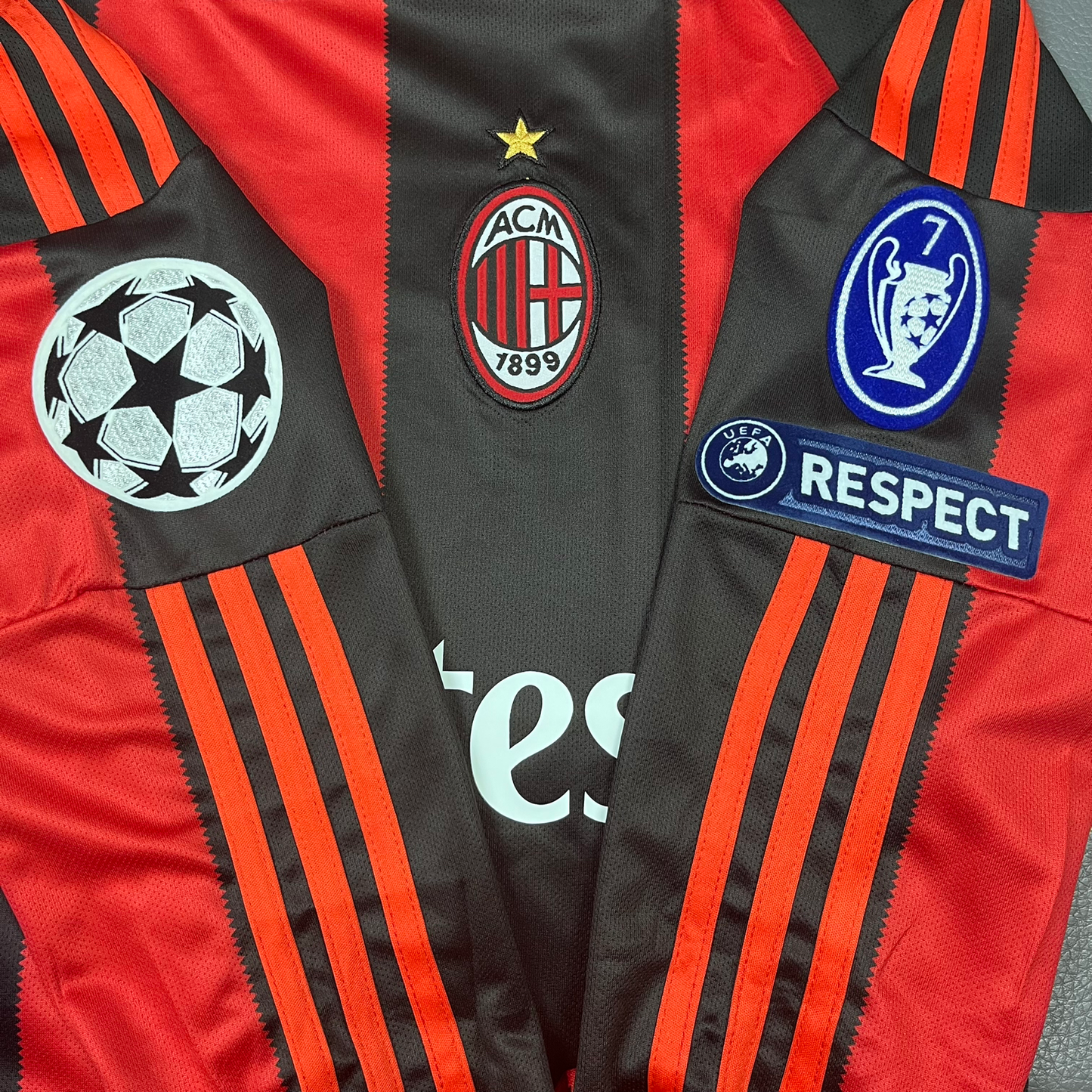 Camisa Milan Manga Longa 10/11 - Versão Retrô "Ronaldinho" Nº 80