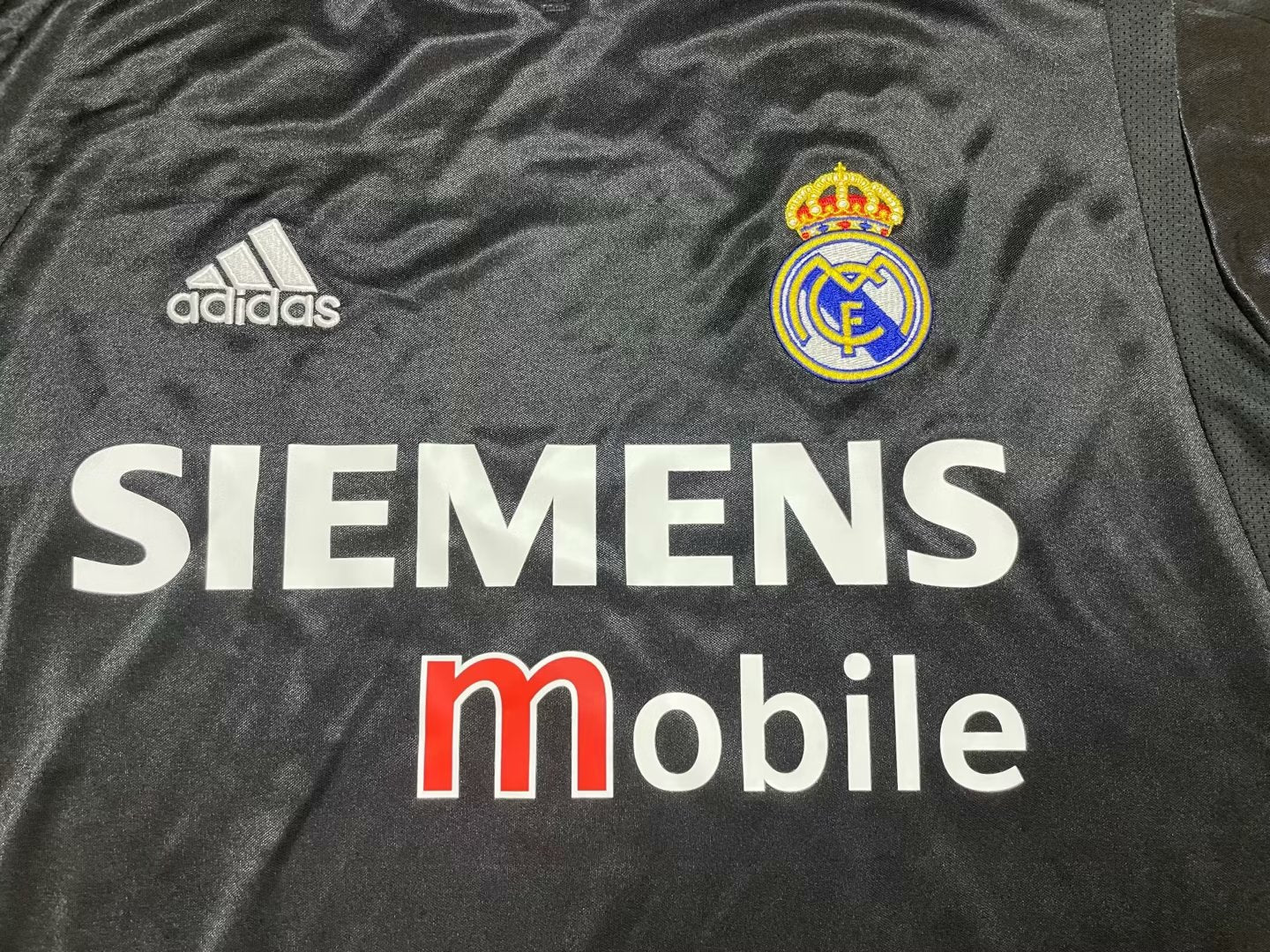 Camisa Real Madrid Away 04/05 - Versão Retrô