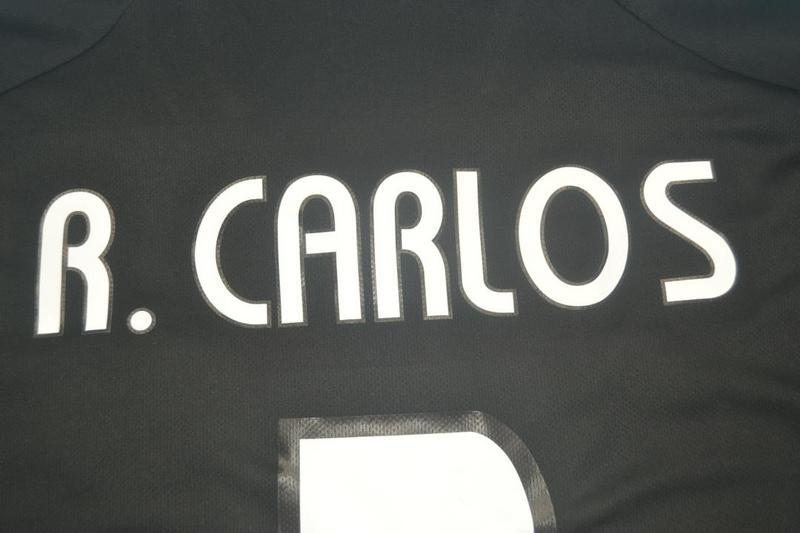 Camisa Real Madrid Away 04/05 - Versão Retrô "R.Carlos" Nº 3
