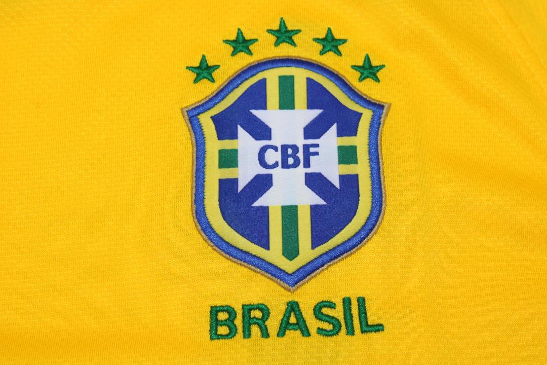 Camisa Retrô Brasil Home 2010 "Ronaldinho" N°.10