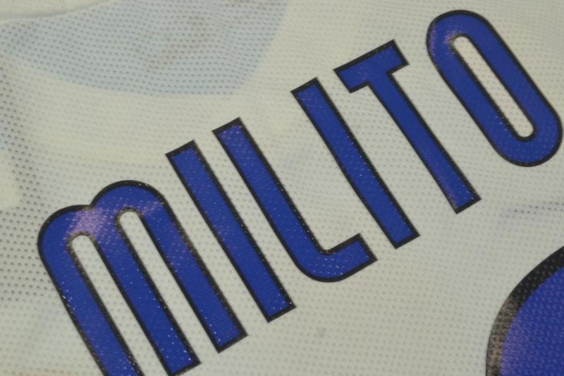 Camisa Retrô Inter de Milão Away  UCL Versão 10/11 "Milito" N°.22