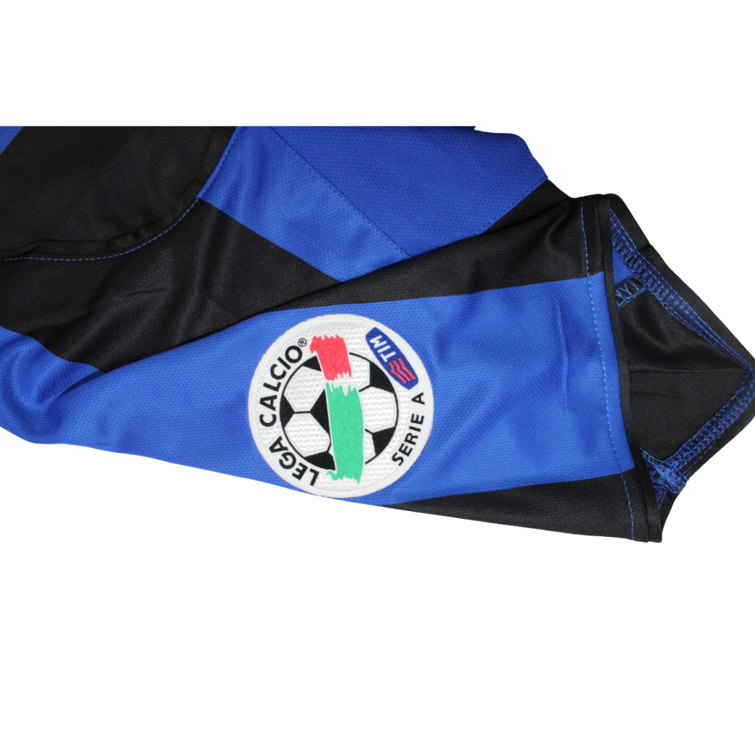 Camisa Retrô Inter de Milão Home Serie A Versão 04/05 "Adriano" N°.10