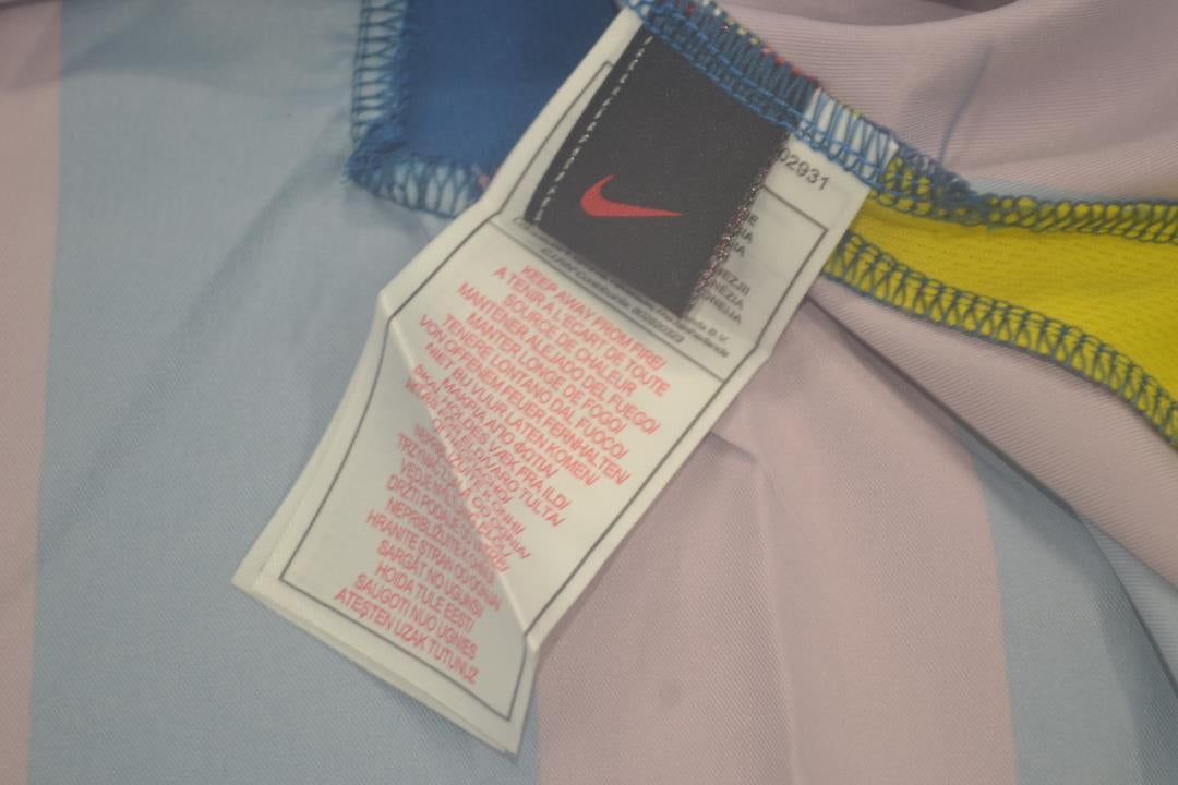 Camisa Barcelona Manga Longa 05/06 - Versão Retrô "Ronaldinho" Nº 10