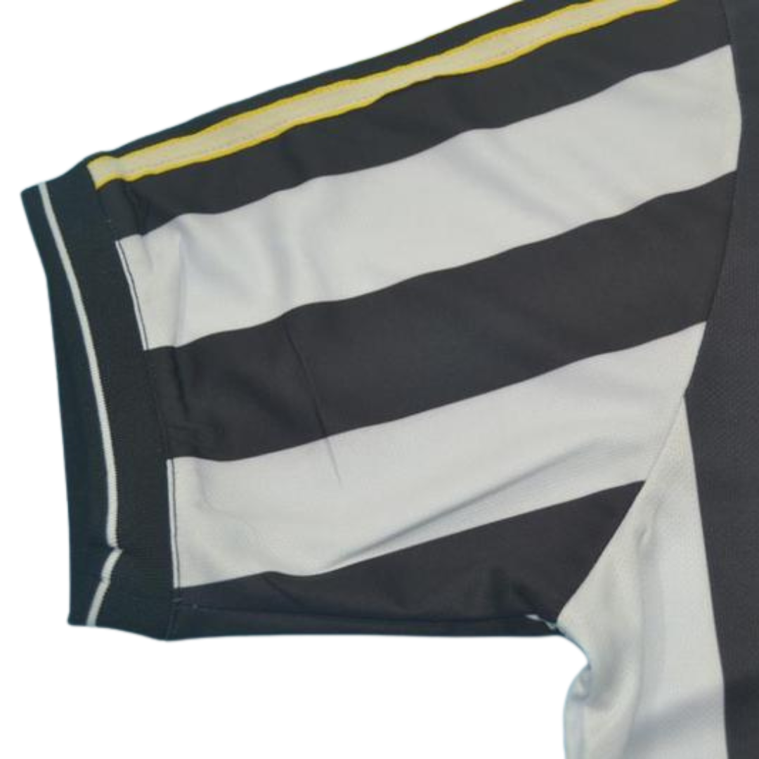 Camisa Newcastle United Home 97/99 - Versão Retrô "Asprilla" Nº 11