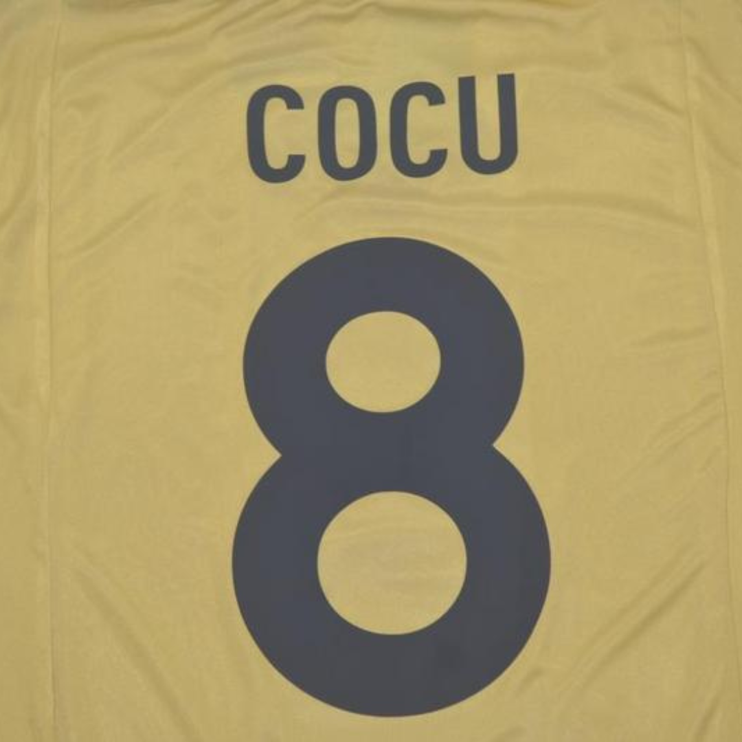 Camisa Barcelona Away 01/02 - Versão Retrô "Cocu" Nº 8