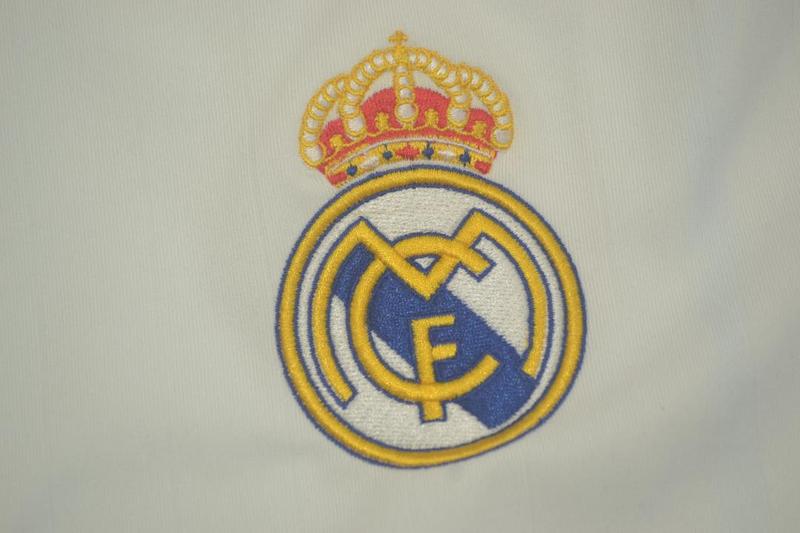 Camisa Real Madrid Manga Longa 06/07 - Versão Retrô "Cristiano Ronaldo" Nº 9