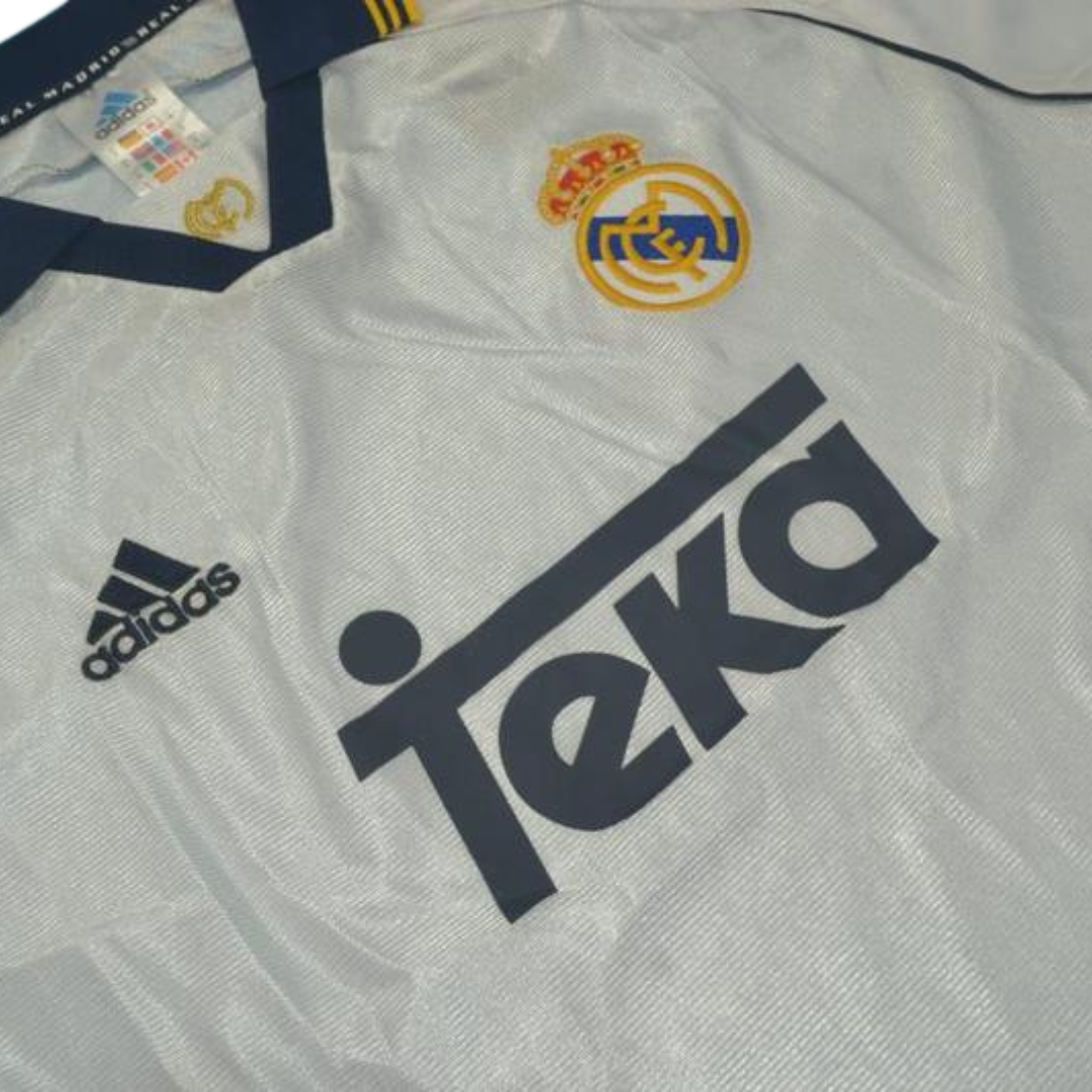 Camisa Real Madrid Home 98/00 - Versão Retrô "R.Carlos" Nº 3