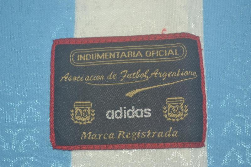 Camisa Retrô Argentina Home 96/97 "Batistuta" N°.9