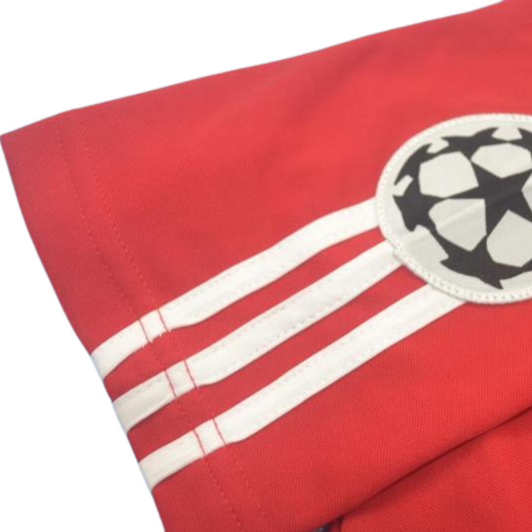 Camisa Bayern de Munique Home 00/01 - Versão Retrô "Lizarazu" N° 3