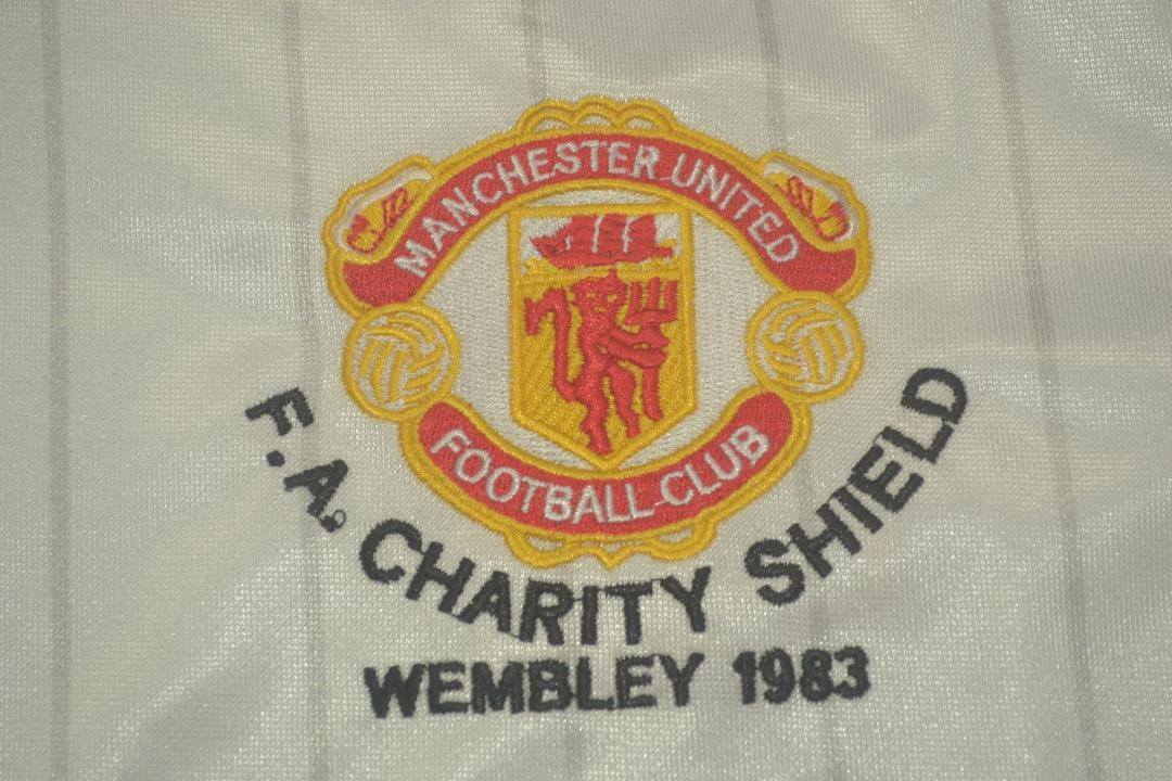 Camisa Manchester United FA Cup Final 1983 - Versão Retrô Nº 3