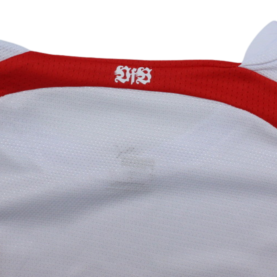 Camisa Retrô VfB Stuttgart Home 06/07 "Connor" N°.44