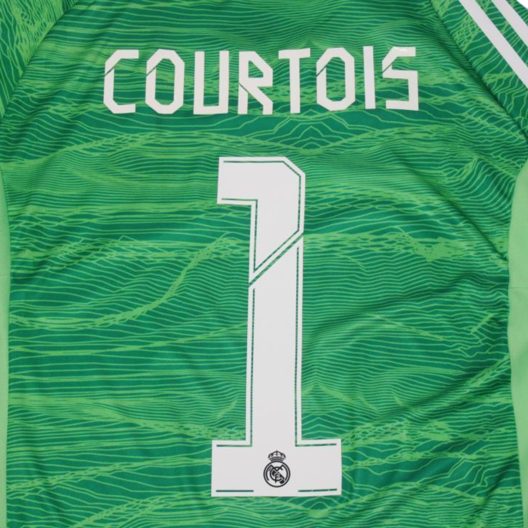 Camisa Real Madrid Home 21/22 - Versão Retrô "Courtois" Nº 1