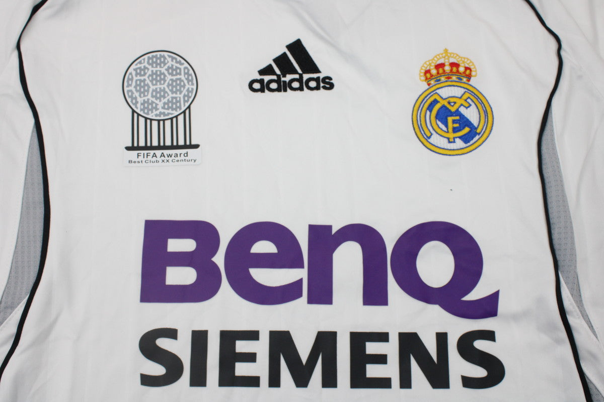 Camisa Real Madrid Home 06/07 - Versão Retrô "v.Nistelrooy" Nº 17