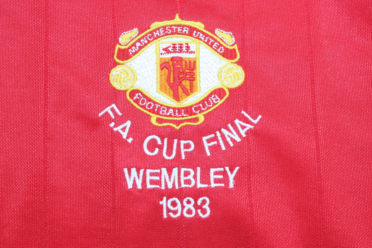 Camisa Manchester United FA Final Cup 1983  - Versão Retrô