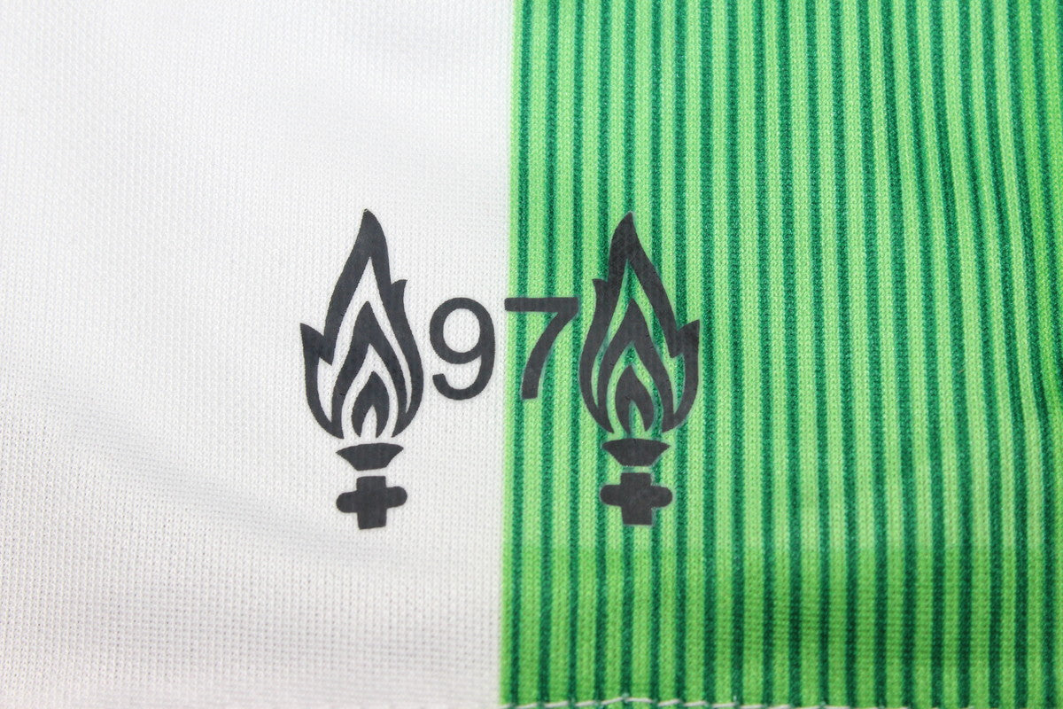Camisa Liverpool Feminina 23/24 - Versão Retrô