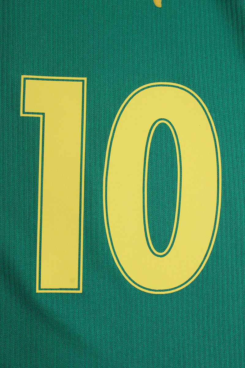 Camisa Retrô Camarões Home 1998 "Mboma" N°.10