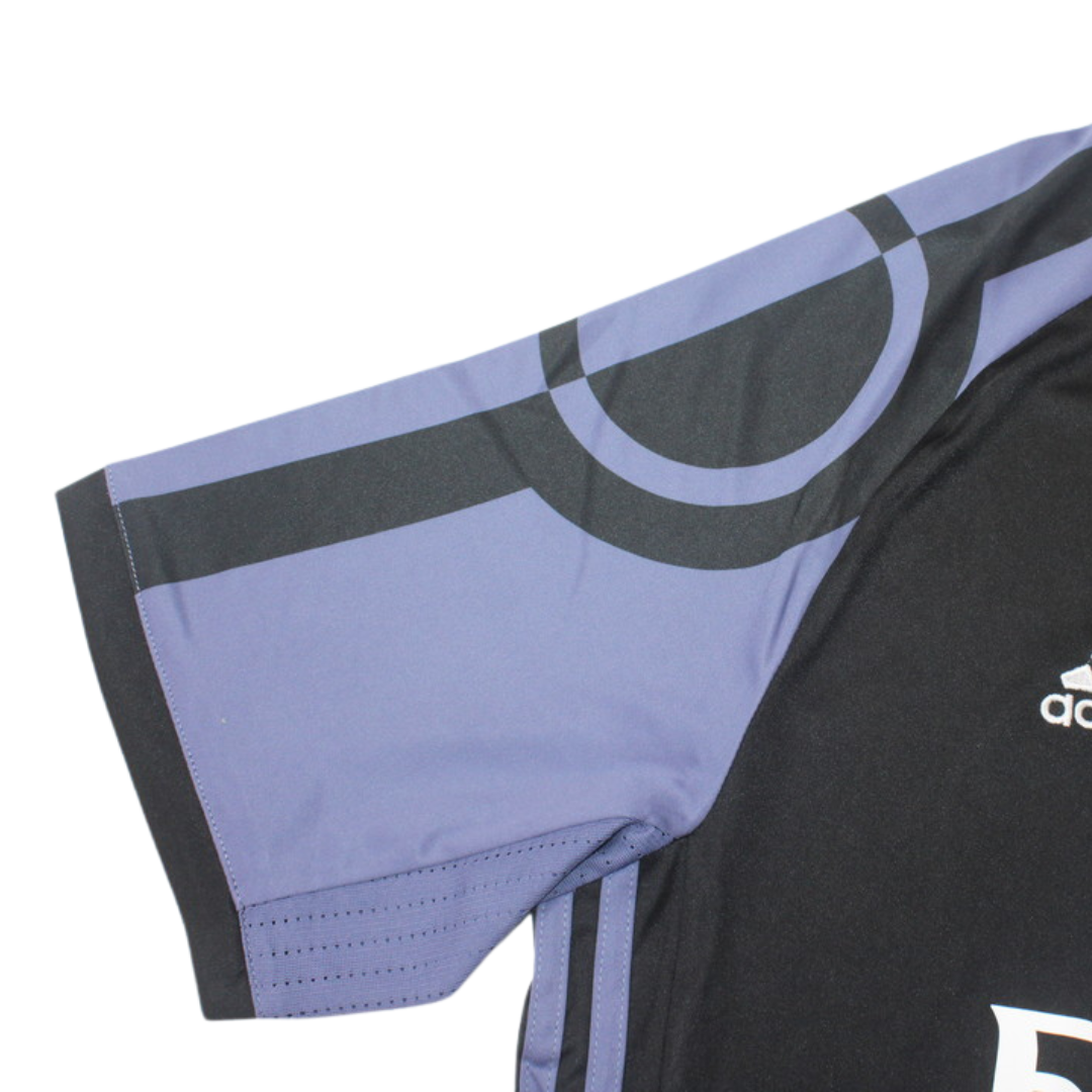 Camisa Real Madrid Away 16/17 - Versão Retrô "Isco" Nº 22