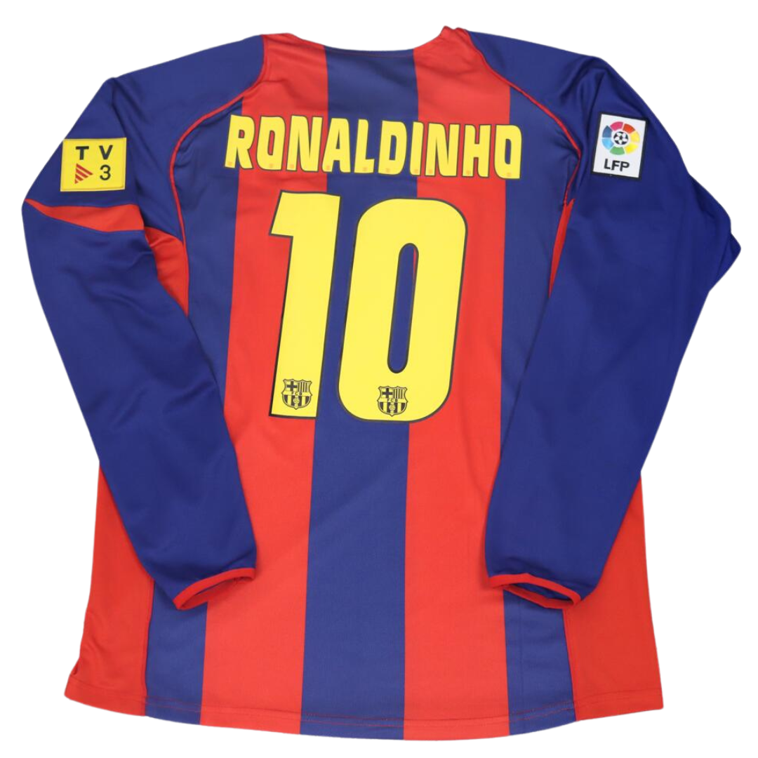 Camisa Barcelona Manga Longa 06/07 - Versão Retrô "Ronaldinho" Nº 10