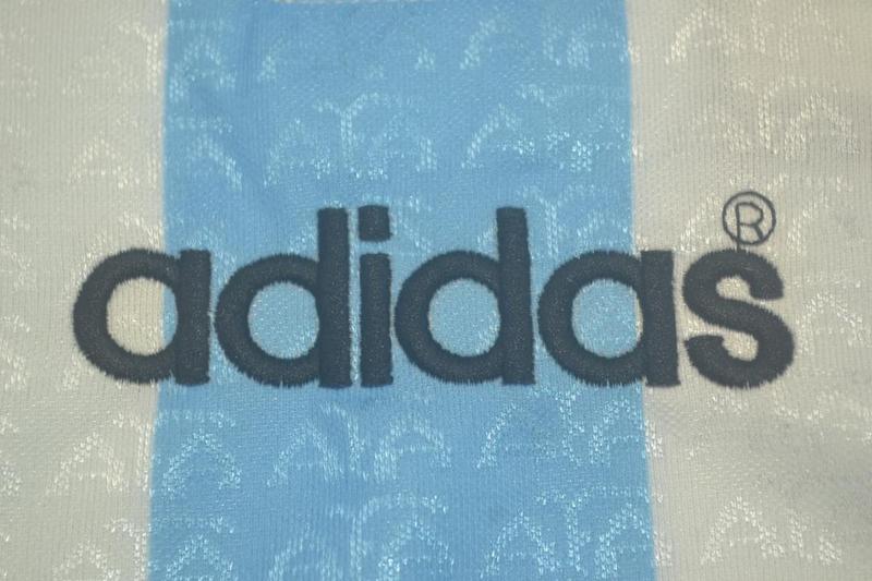 Camisa Retrô Argentina Home 96/97 "Batistuta" N°.9
