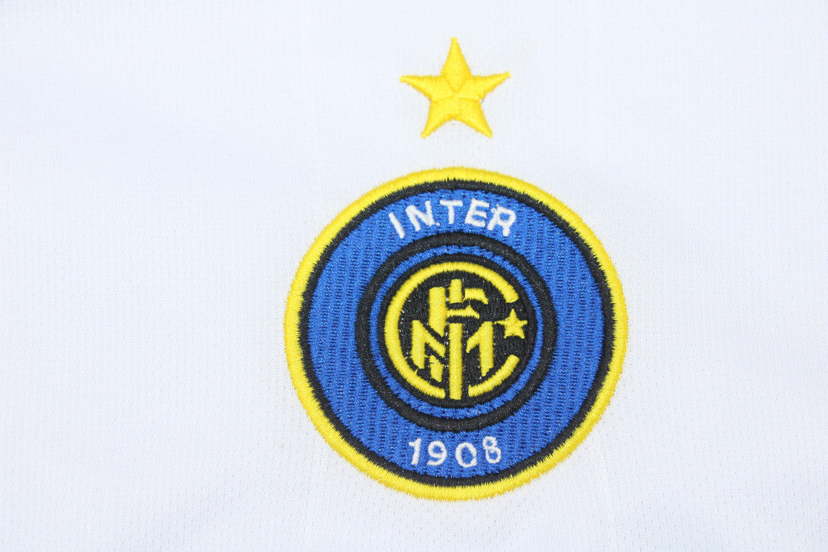 Camisa Retrô Inter de Milão Away UCL Versão 04/05 "Recoba" N°.20