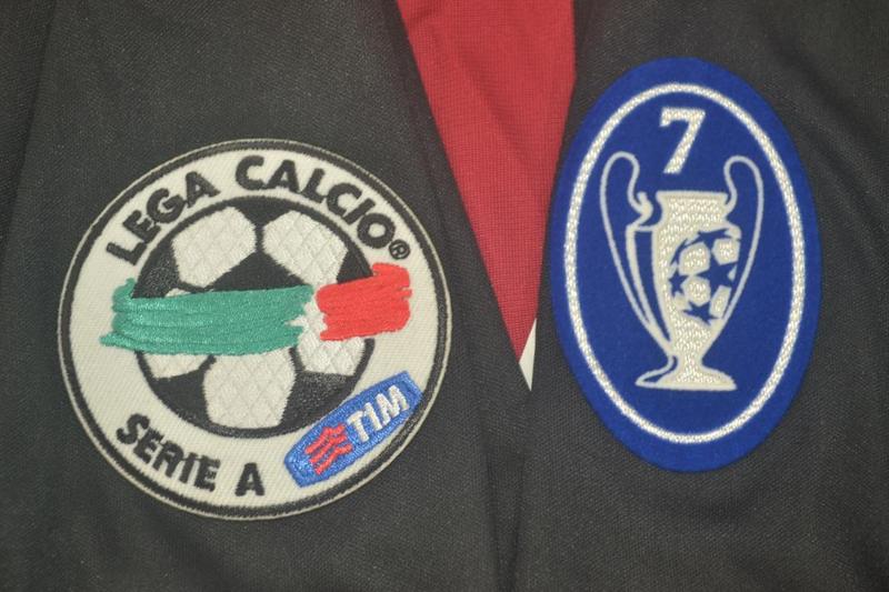 Camisa Milan Manga Longa 09/10 - Versão Retrô "Ronaldinho" Nº 80