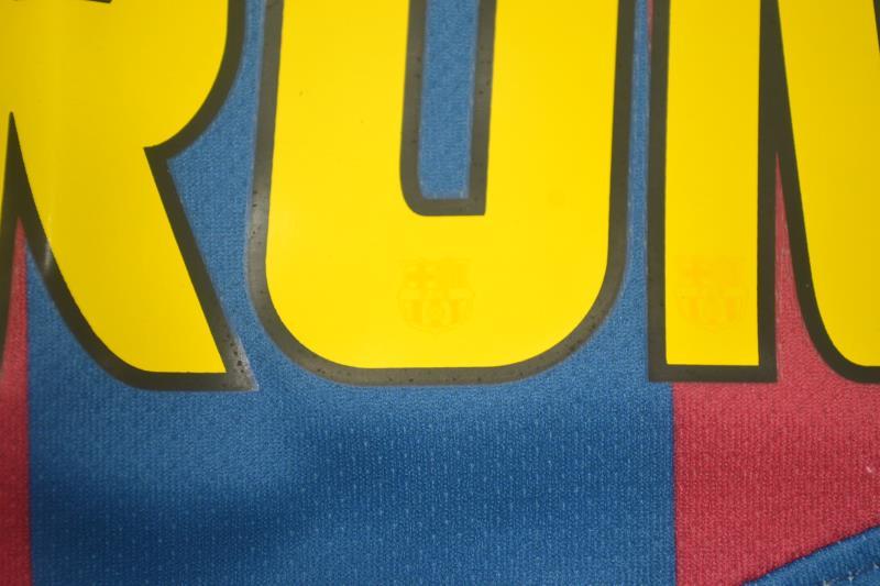 Camisa Barcelona Home 2006 - Versão Retrô "Ronaldinho" Nº 10
