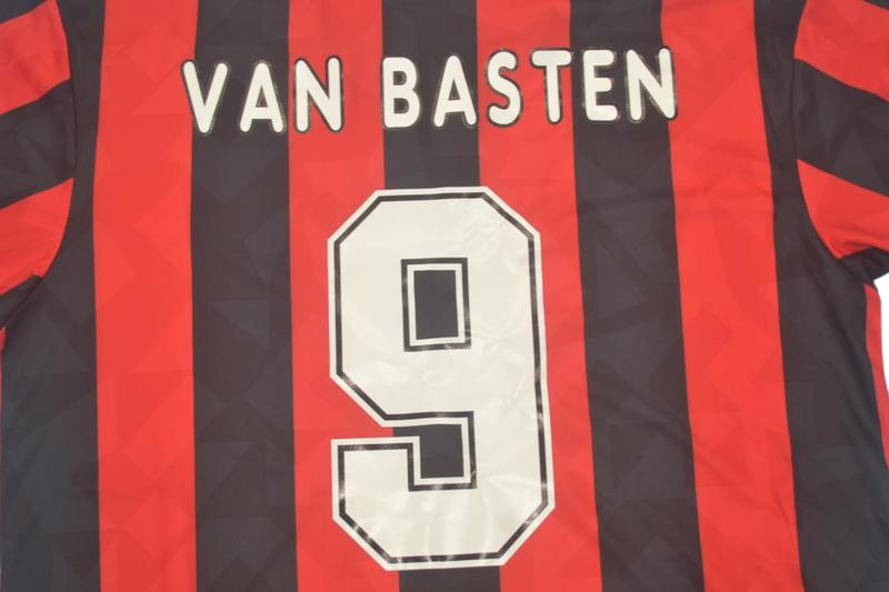 Camisa Retrô Milan Home 93/94 "Van Basten" N°.9