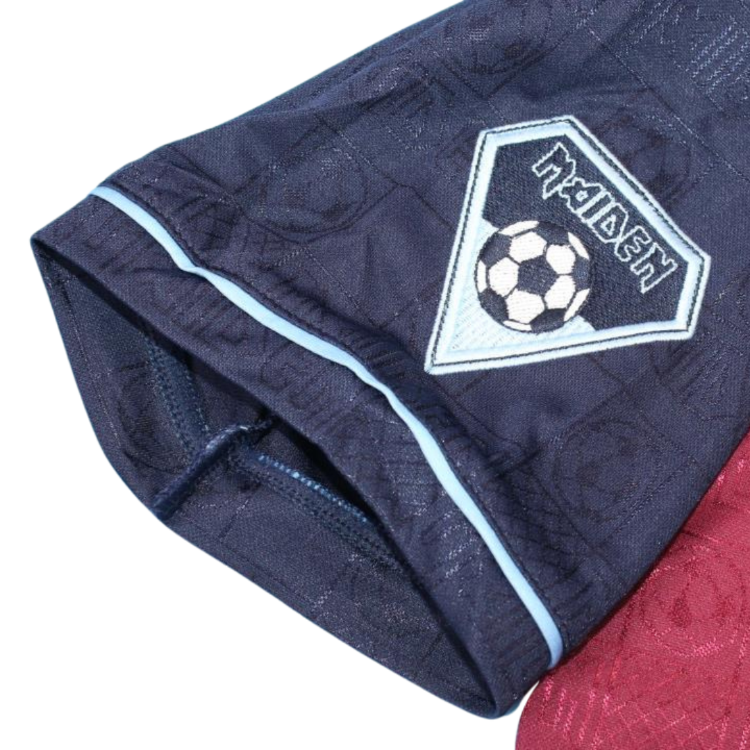 Camisa Iron Maiden Away 2011 - Versão Retrô Nº 11
