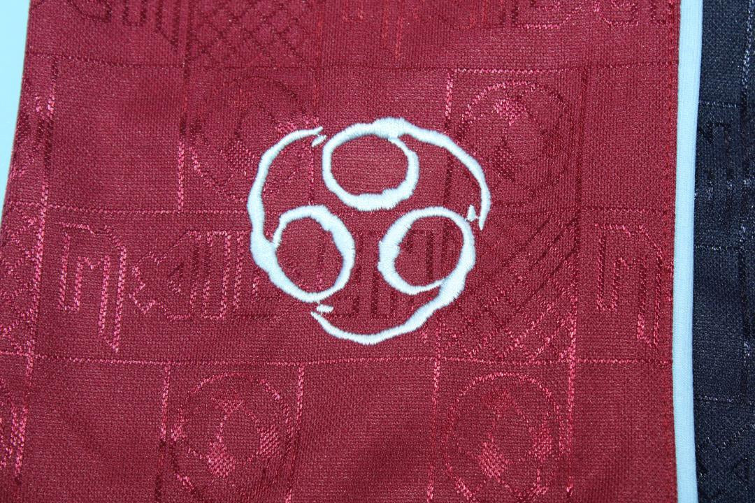 Camisa Iron Maiden Away 2011 - Versão Retrô Nº 11