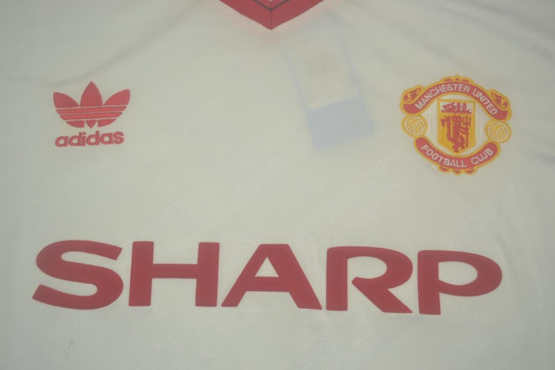 Camisa Manchester United Away 86/88 - Versão Retrô "Bruce" Nº 4