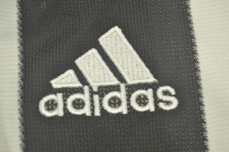 Camisa Newcastle United Home 05/06 - Versão Retrô