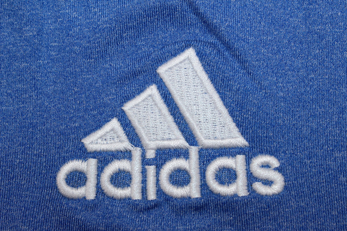 Camisa Real Madrid Away 13/14 - Versão Retrô "Casemiro" Nº 16