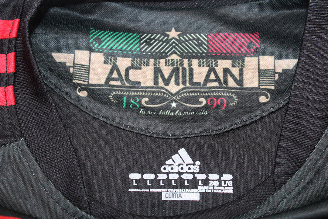 Camisa Retrô Milan Third 10/11 "Ibrahimović" N°.11