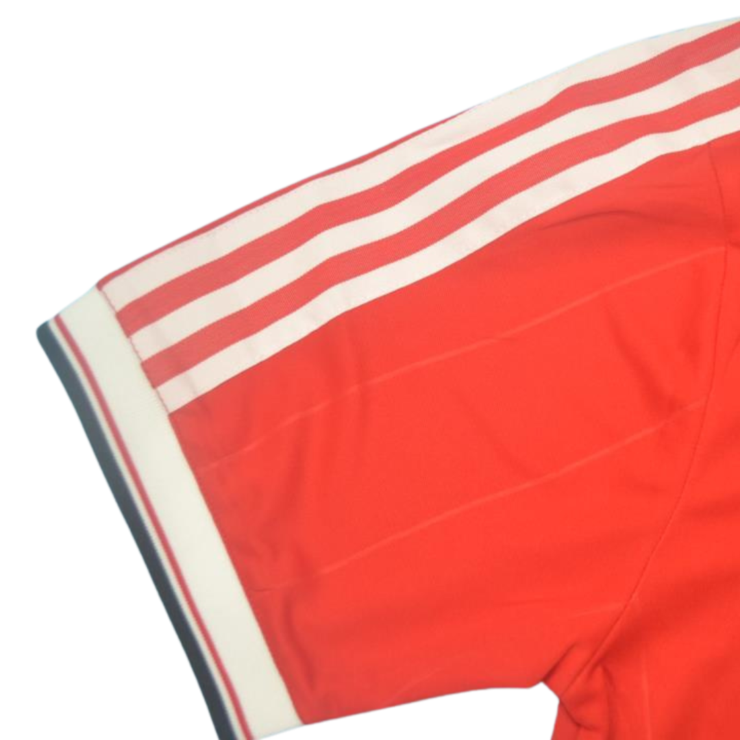 Camisa Manchester United Home 82/84- Versão Retrô  Nº 9