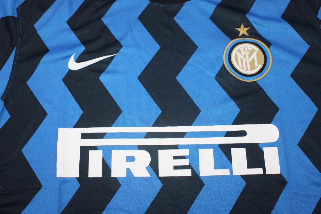 Camisa Retrô Inter de Milão Home 20/21 "Lautaro" N°.10