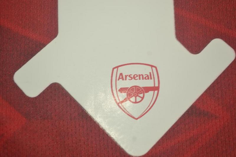 Camisa Arsenal FA Cup Final 2020 - Versão Retrô