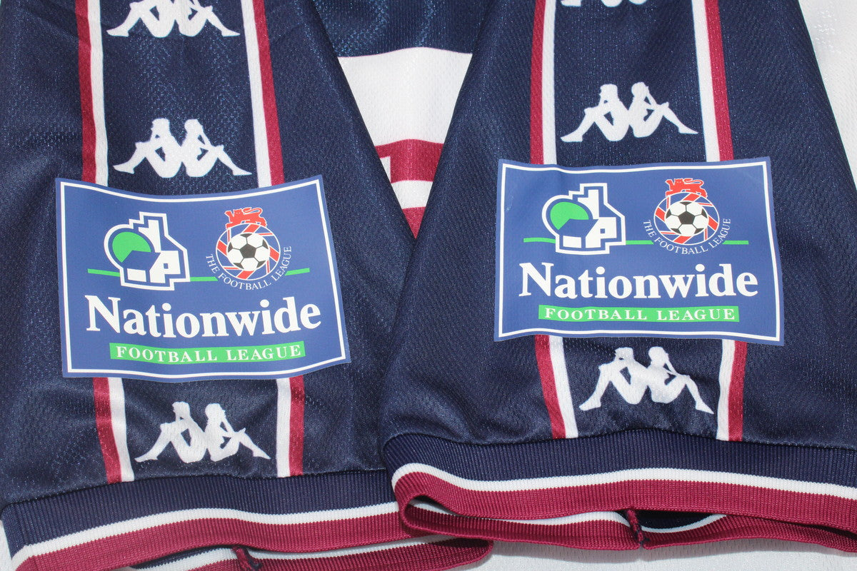 Camisa Manchester City Away 97/98 - Versão Retrô "Kinkladze" Nº 10