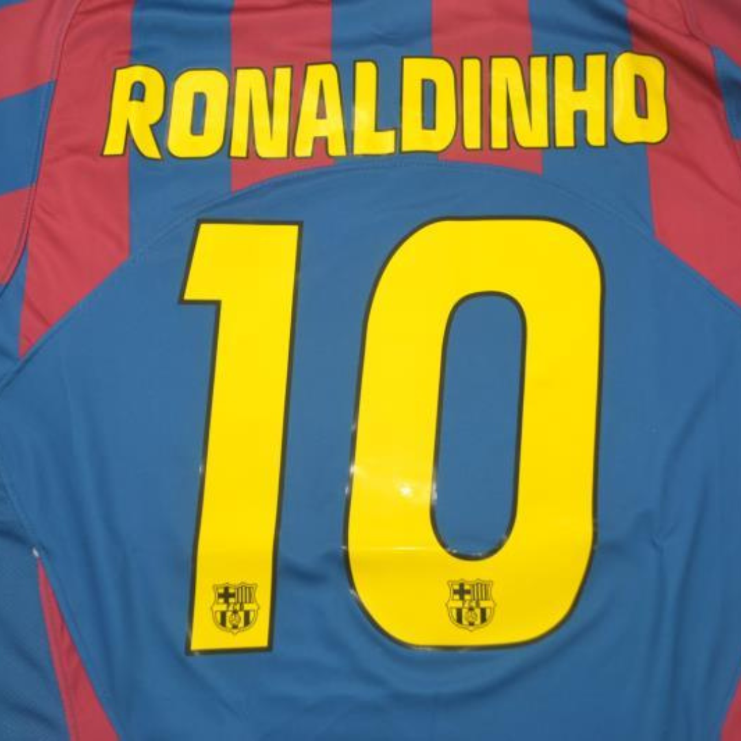Camisa Barcelona Home 2006 - Versão Retrô "Ronaldinho" Nº 10