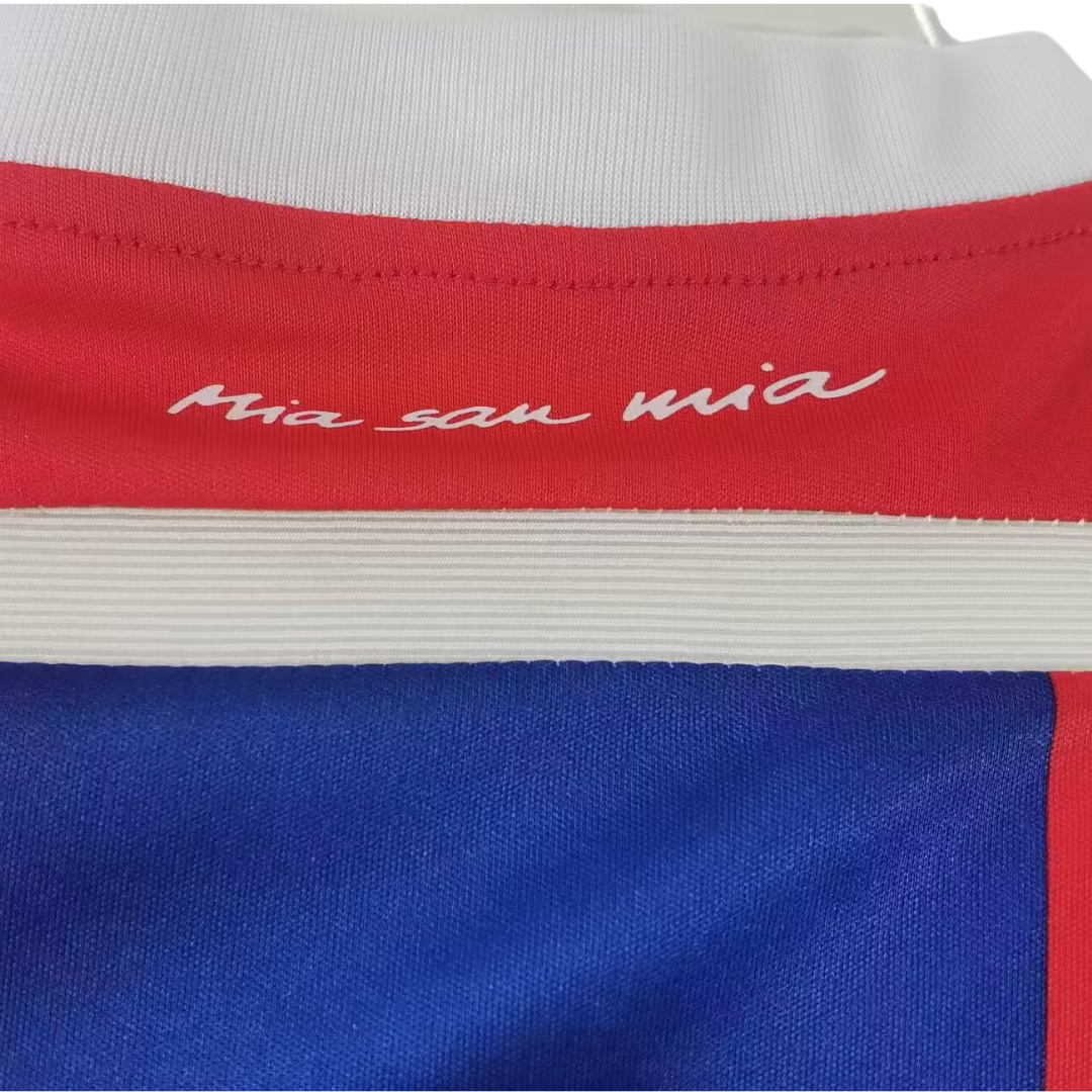 Camisa Bayern de Munique Home 14/15 - Versão Retrô "Kroos" N° 39