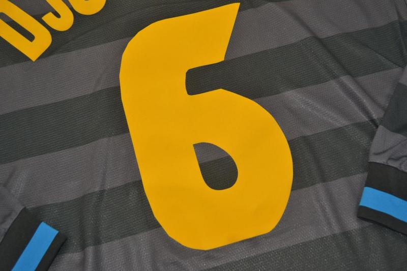 Camisa Inter de Milão Manga Longa 97/98 - Versão Retrô "Djorkaeff" Nº 6