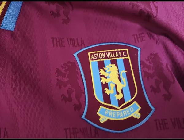 Camisa Aston Villa Home 95/96 - Versão Retrô "Yorke" Nº 10