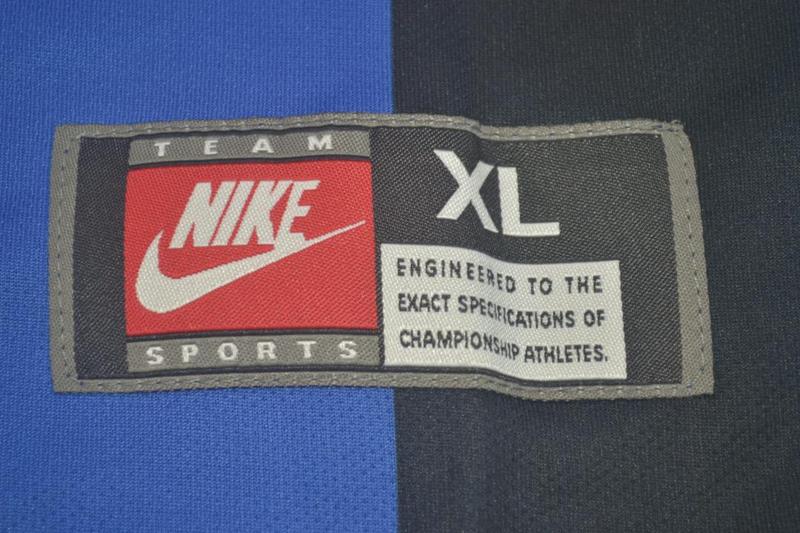 Camisa Retrô Inter de Milão Home 99/00 "Ronaldo" N°.9