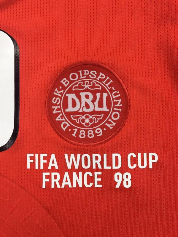 Camisa Dinamarca Home 1988 - Versão Retrô "M.Laudrup" N° 10