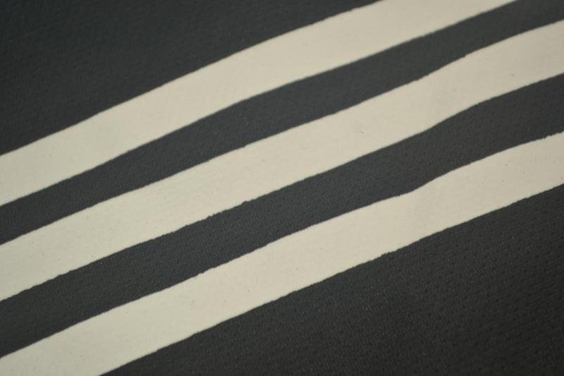 Camisa Real Madrid Away 04/05 - Versão Retrô "R.Carlos" Nº 3