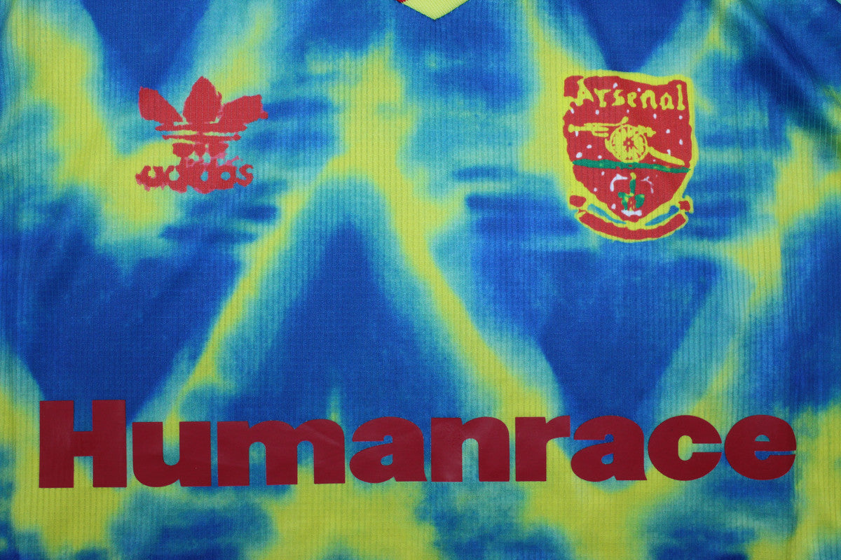 Camisa Arsenal Human Race 2020 - Versão Retrô